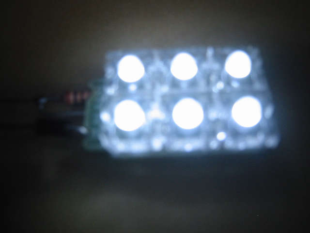 LED表